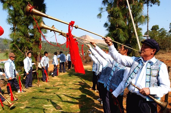大銅長號吹起來 歡樂元宵鬧起來_副本.jpg 大銅長號吹起來 歡樂元宵鬧起來_副本.jpg