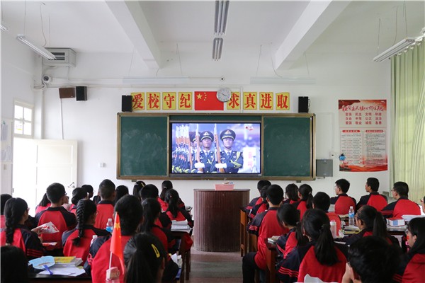 6、【紀檢人?鏡頭】緬懷先烈 銘記歷史 李琳 攝.jpg 6、【紀檢人?鏡頭】緬懷先烈 銘記歷史 李琳 攝.jpg